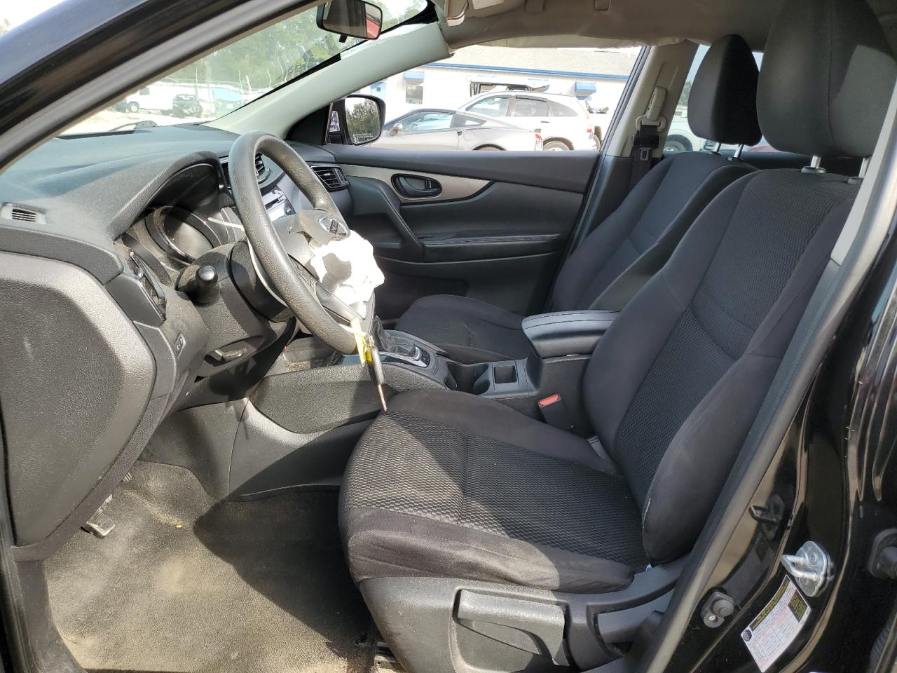 JN1BJ1CP7HW018642 NISSAN ROGUE 2017