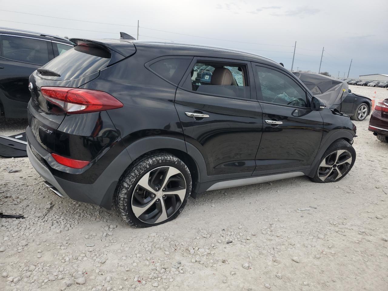 2017 Hyundai Tucson - Image 3