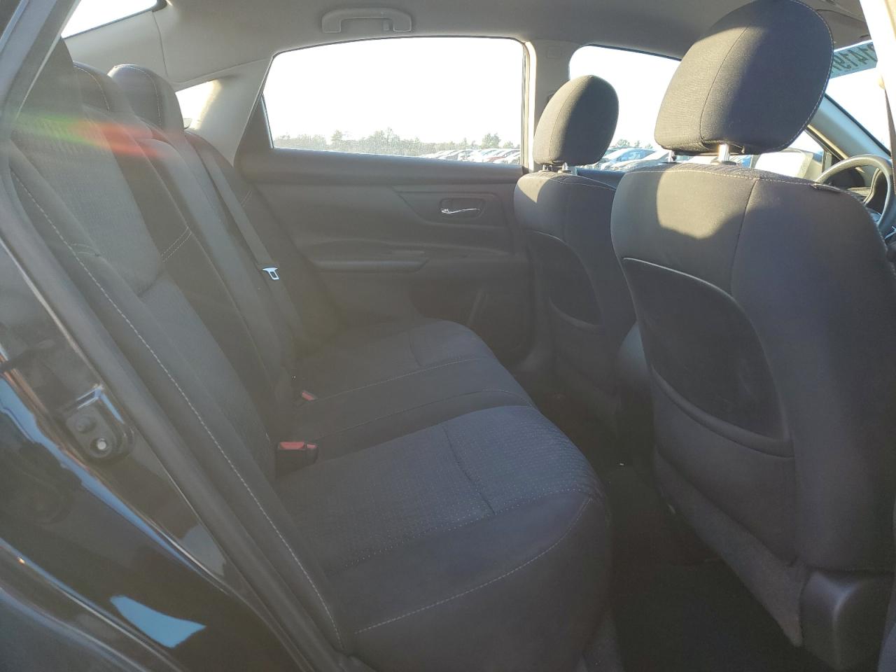 2016 Nissan Altima - Image 10