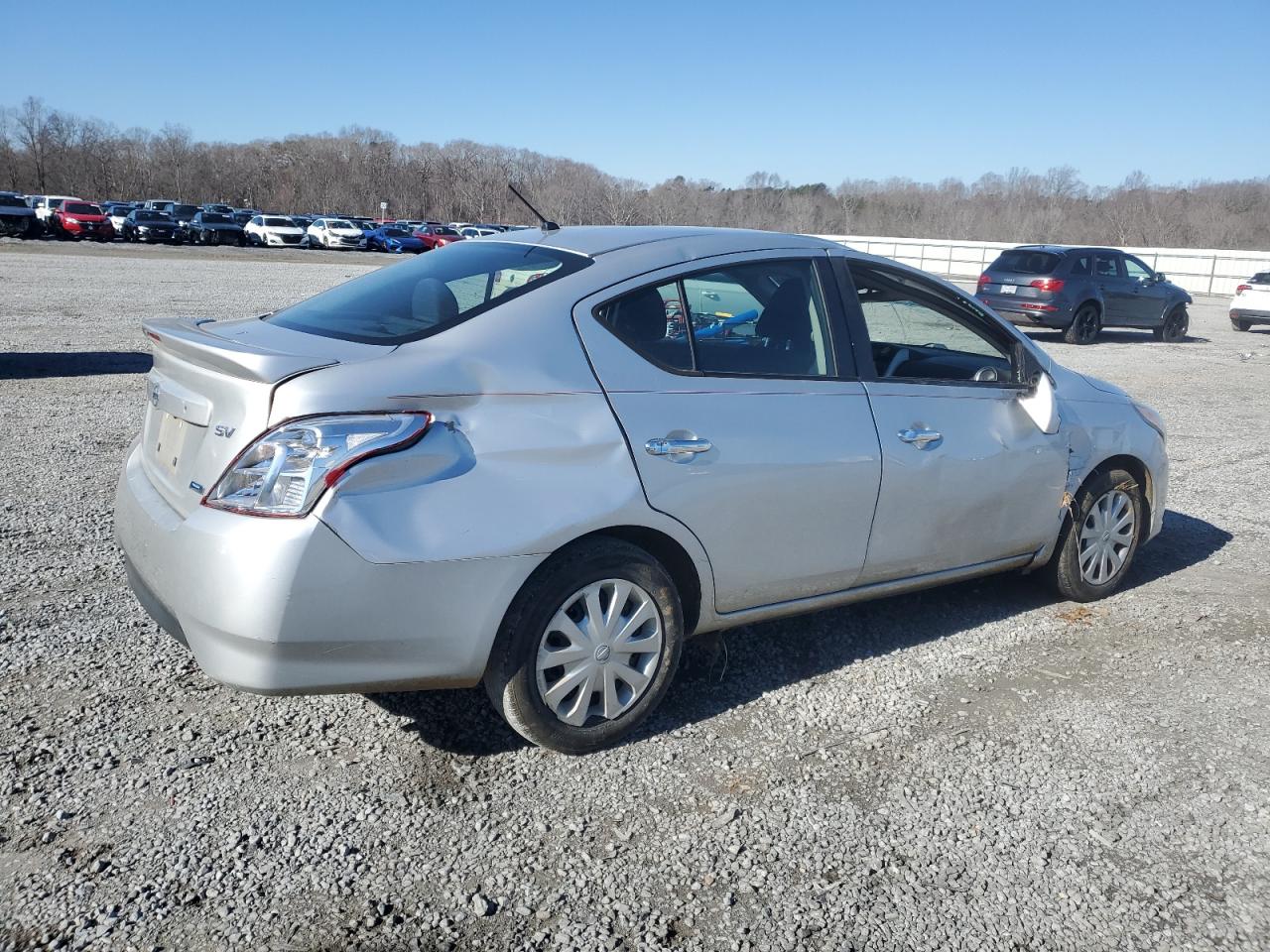 2016 Nissan Versa - Image 3