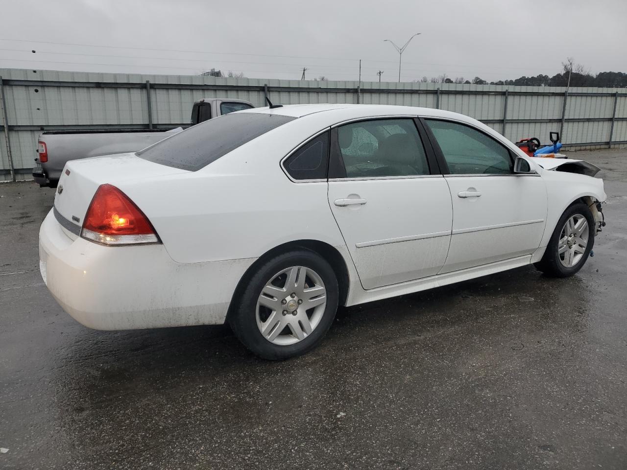 2011 Chevrolet Impala - Image 3