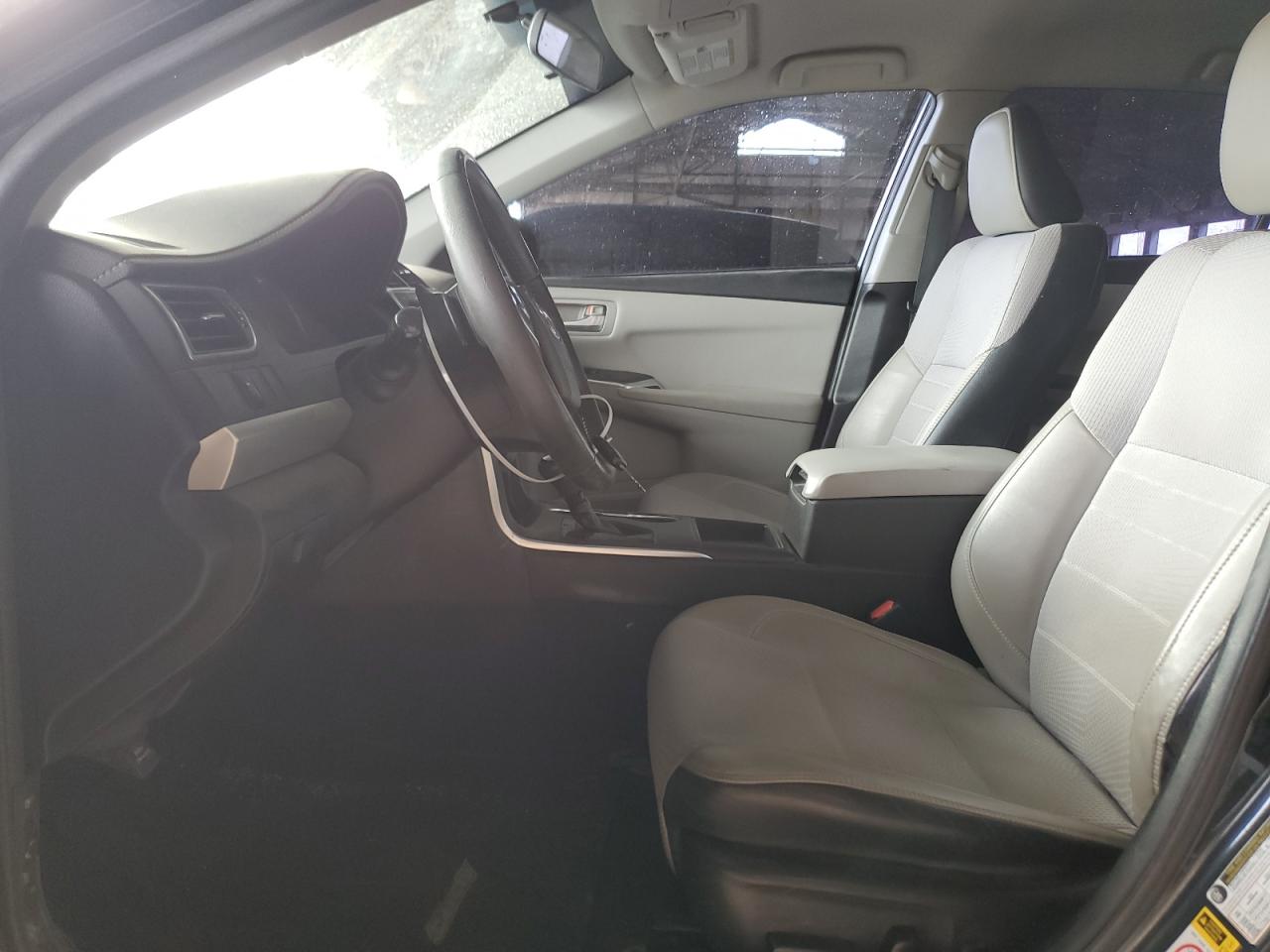 2016 Toyota Camry - Image 7