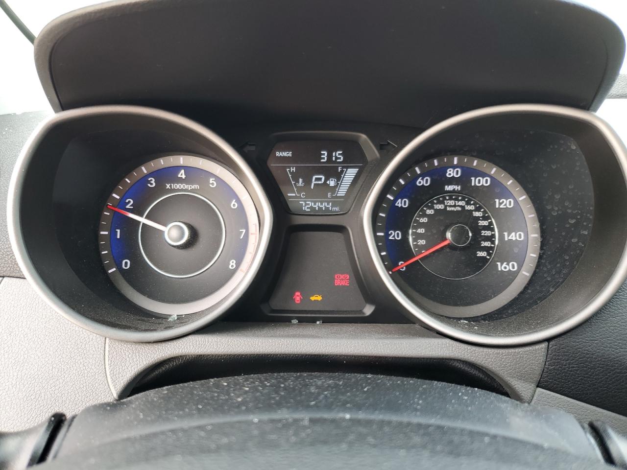 2015 Hyundai Elantra - Image 9