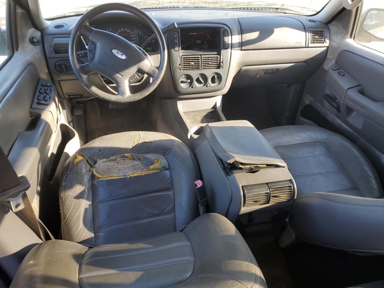 2002 Ford Explorer - Image 8