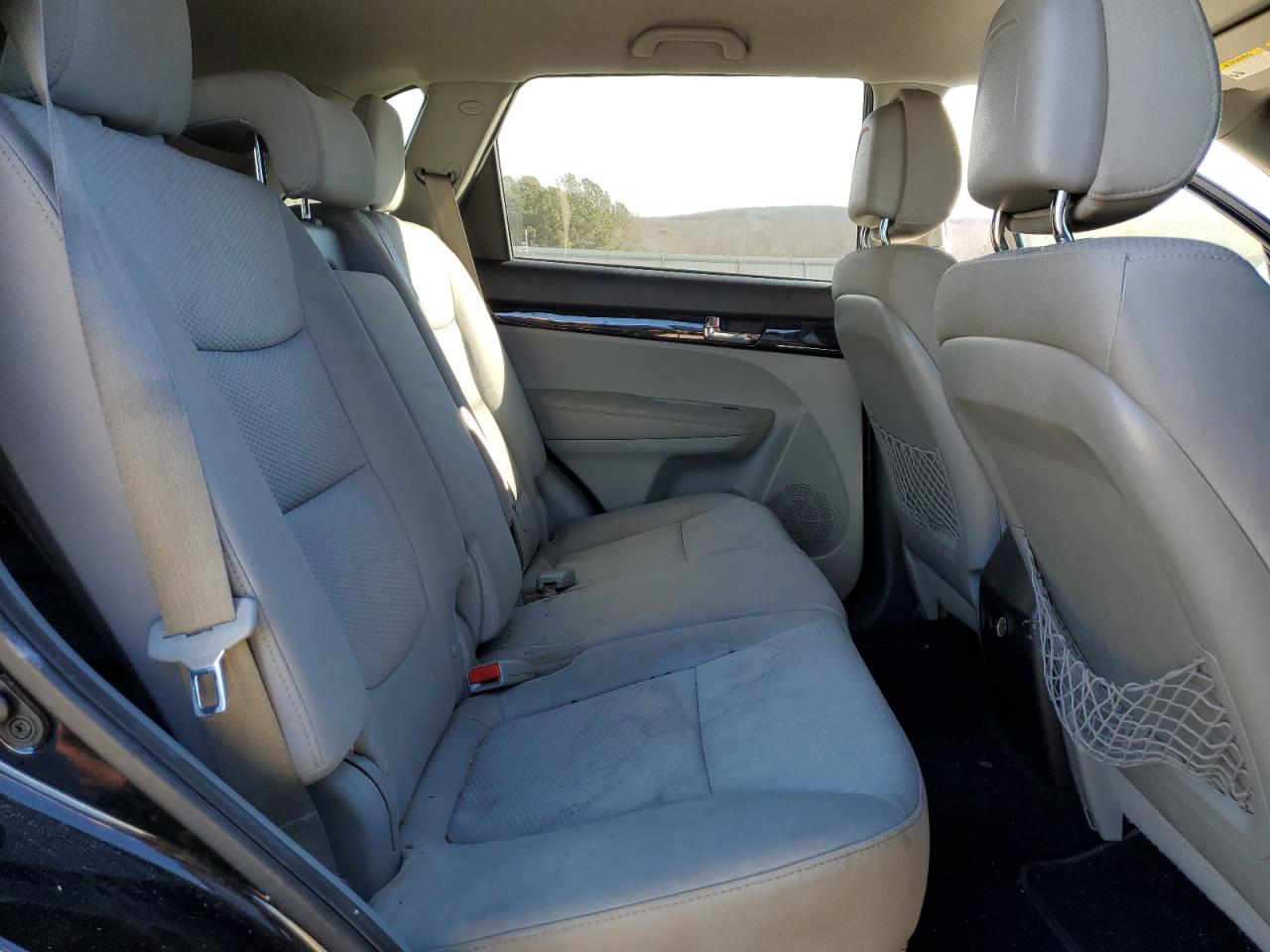 2011 Kia Sorento - Image 11