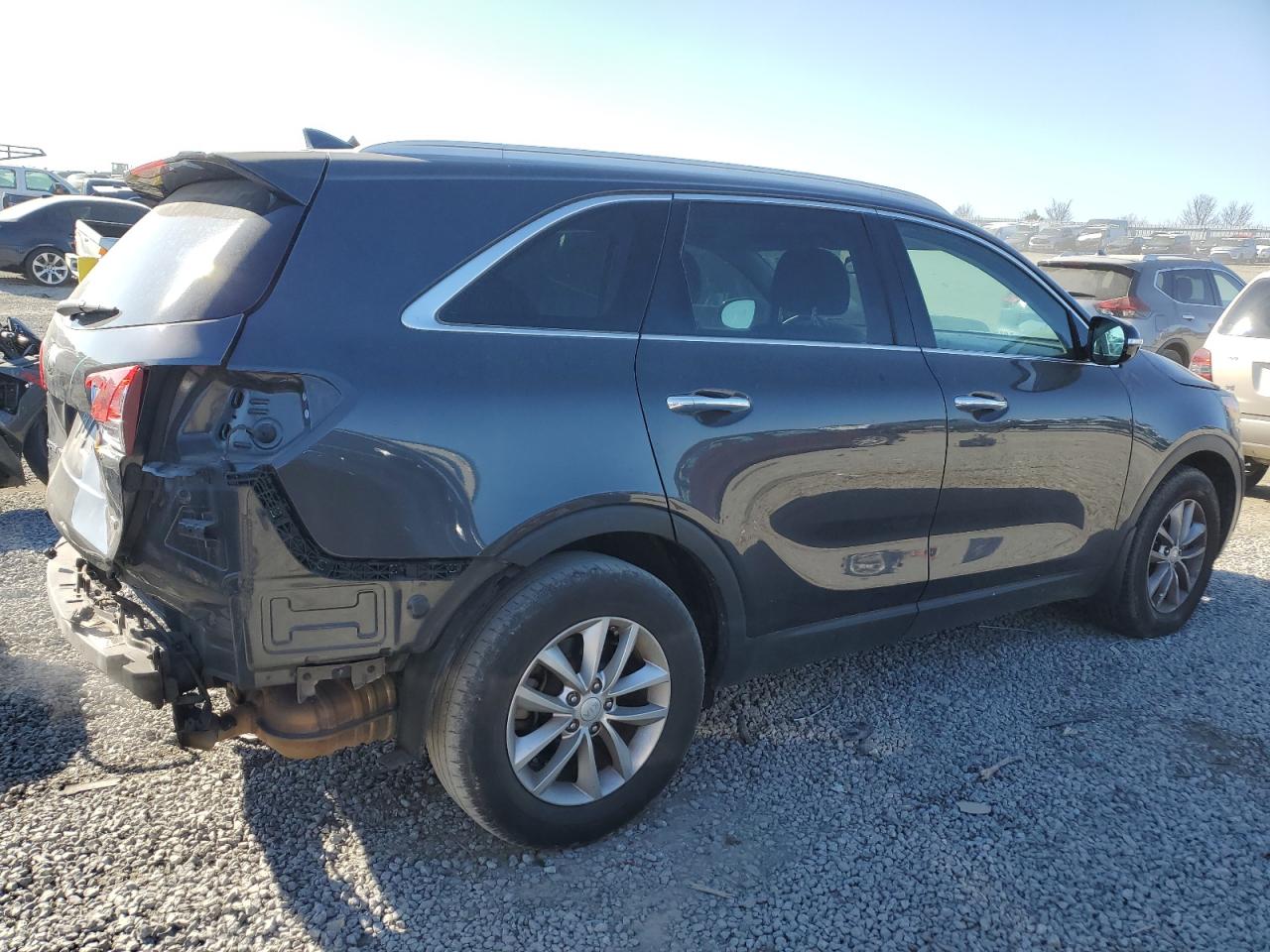2017 Kia Sorento - Image 3