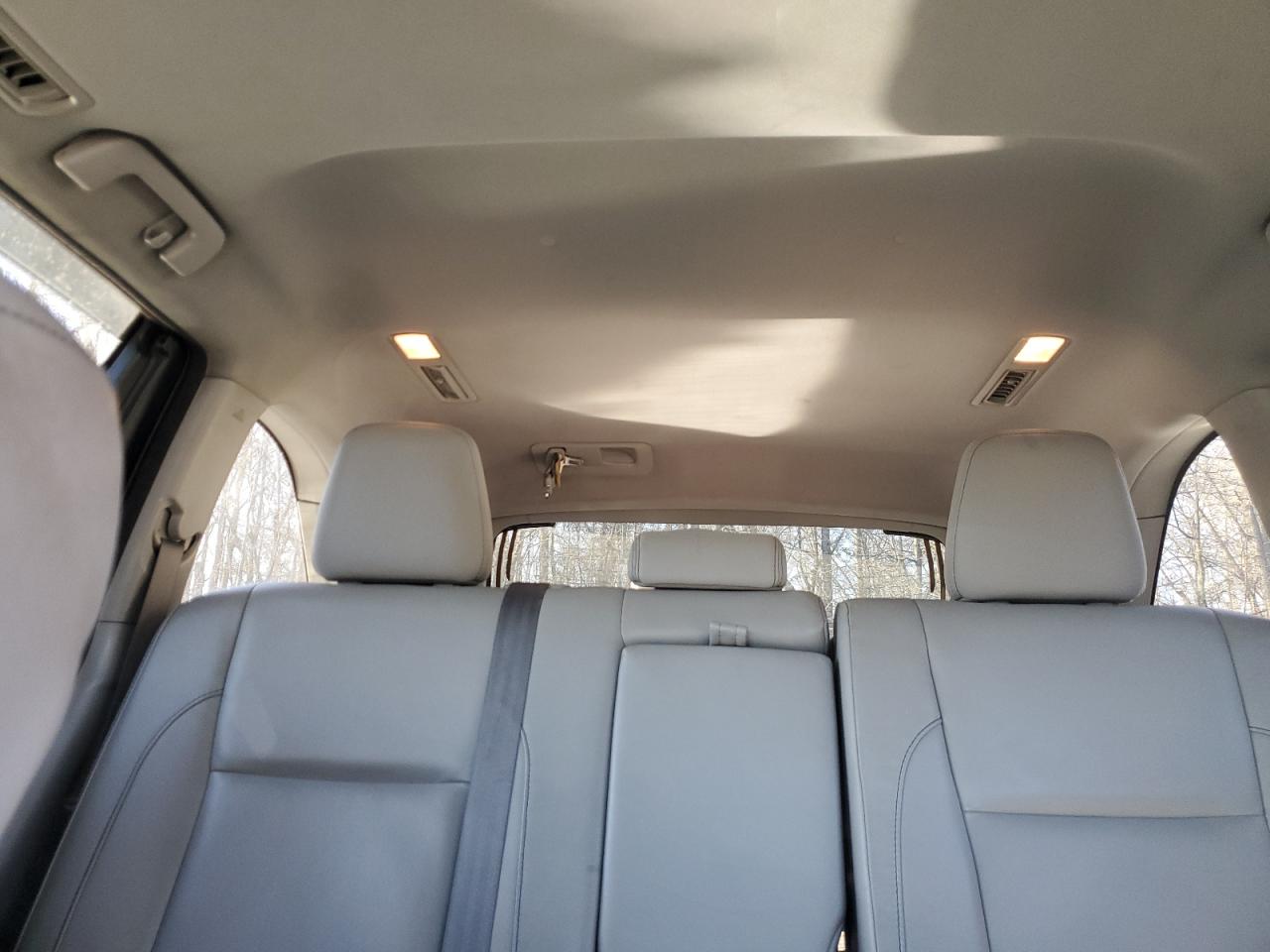 2016 Toyota Highlander - Image 10