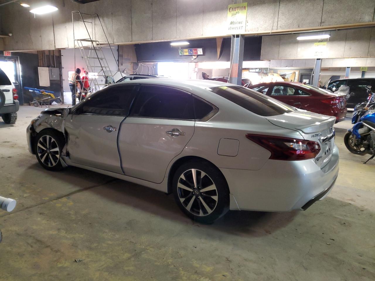 2017 Nissan Altima - Image 2
