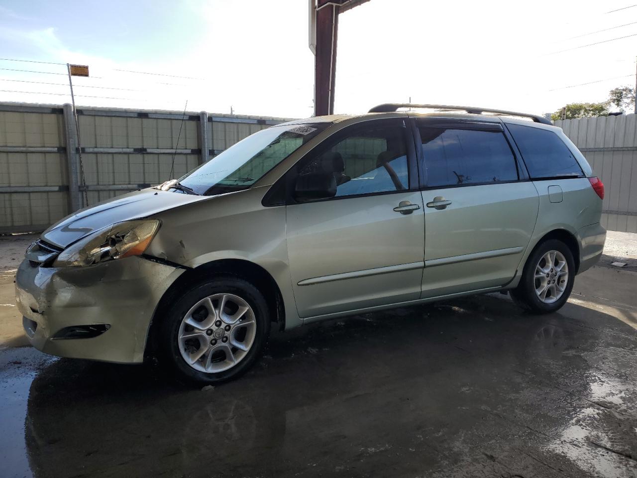 2006 Toyota Sienna Ce na sprzedaż w Homestead, FL - Front End