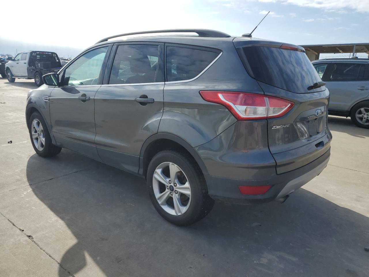 VIN 1FMCU0GX2FUC59624 2015 FORD ESCAPE no.2