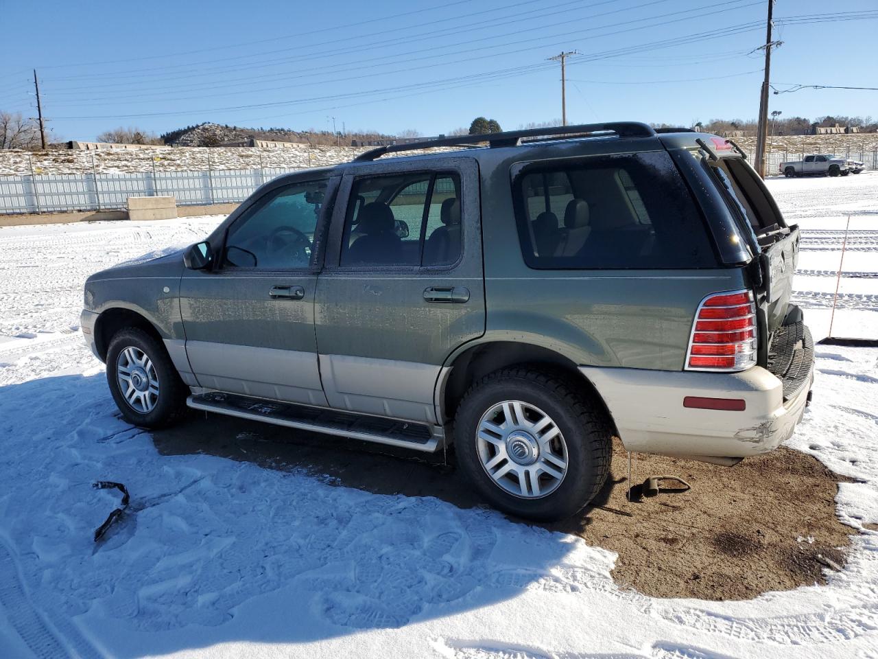2004 Mercury Mountaineer - Image 2