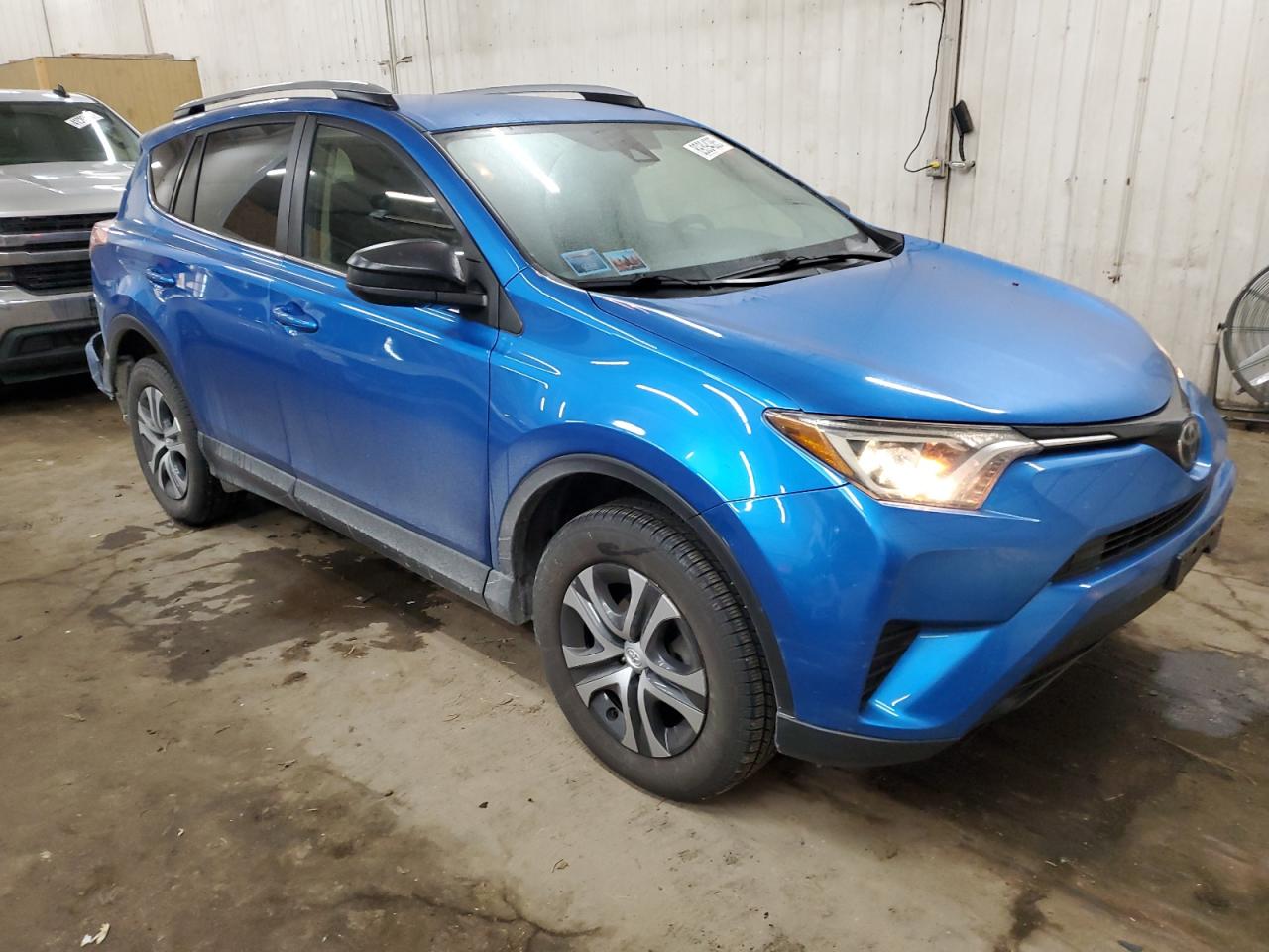 2017 Toyota RAV 4 - Image 4