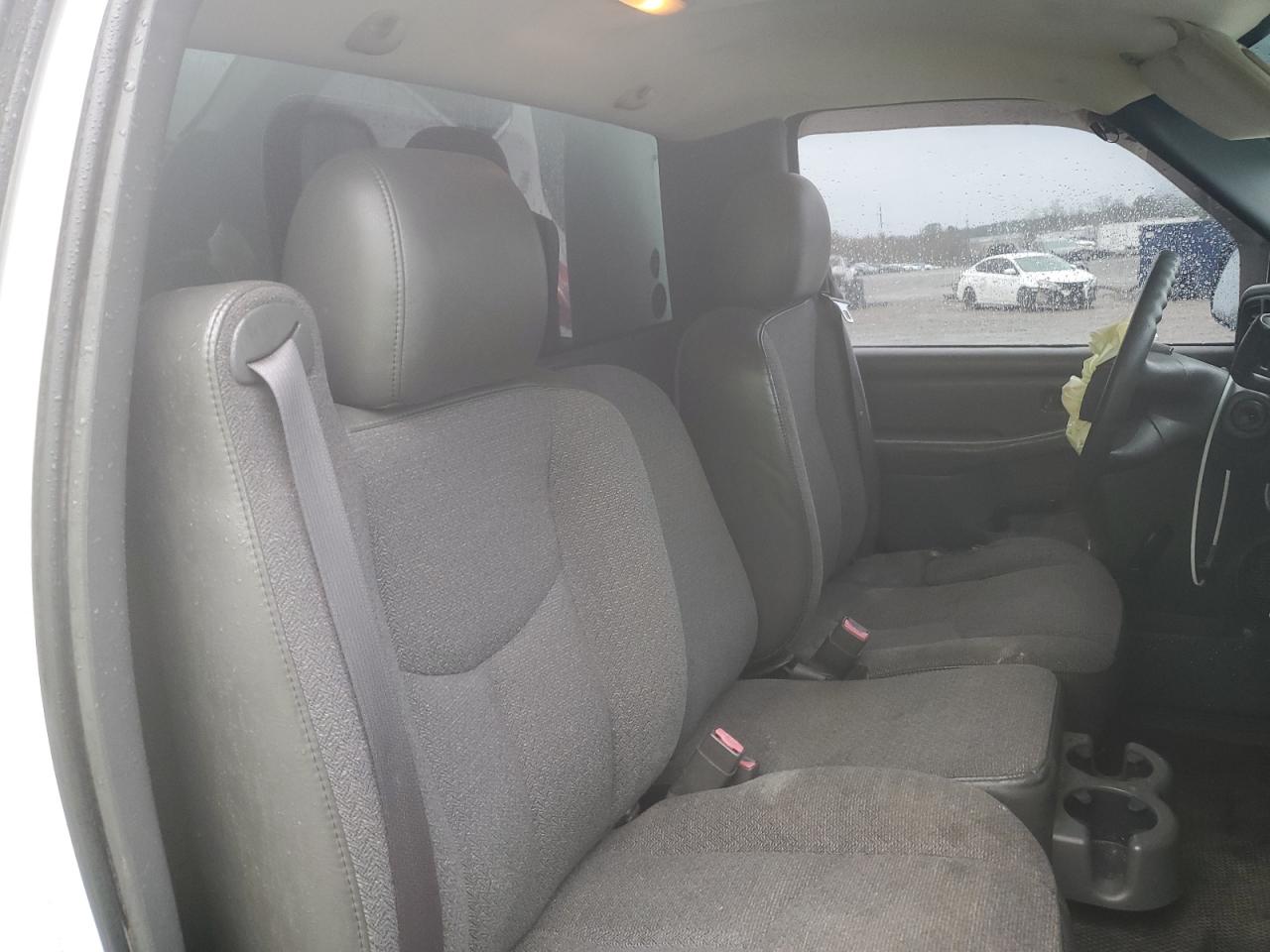 2005 GMC Sierra - Image 10