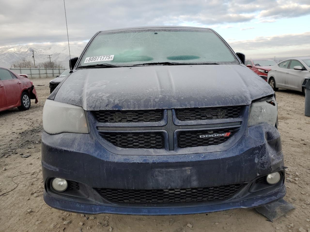 2017 Dodge Caravan - Image 5