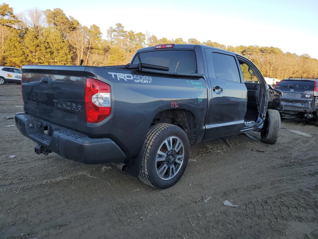 5TFDY5F14KX824813 TOYOTA TUNDRA 2019