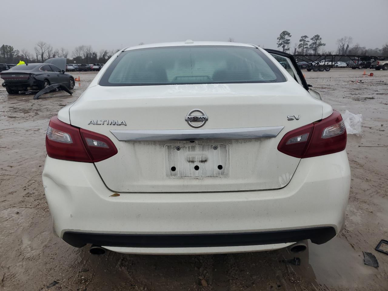 2018 Nissan Altima - Image 6