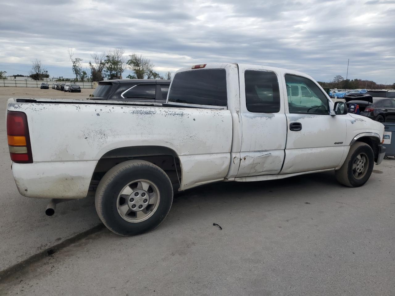 2001 Chevrolet Silverado - Image 3