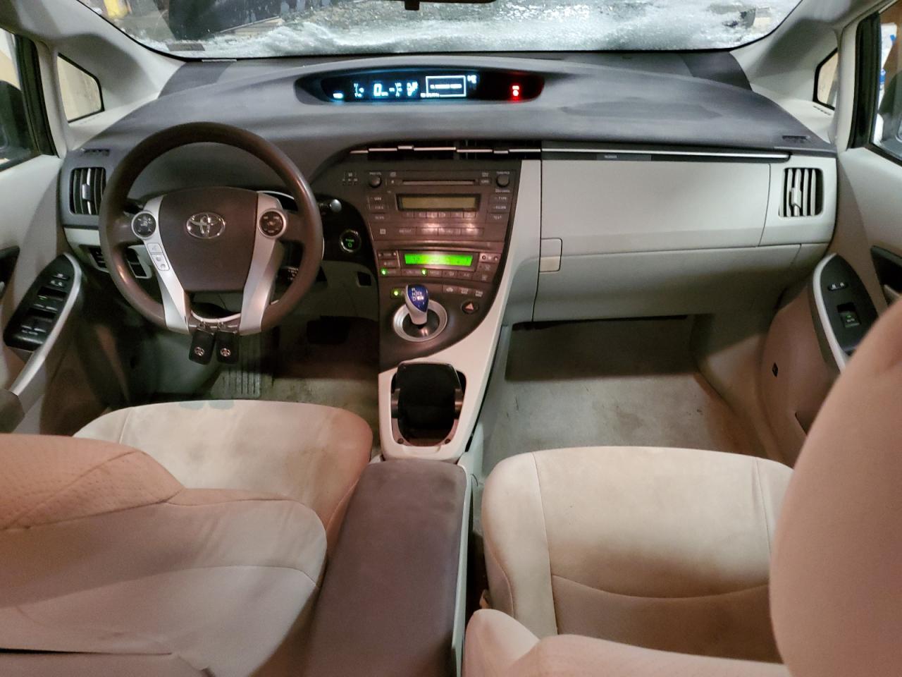 2010 Toyota Prius - Image 8