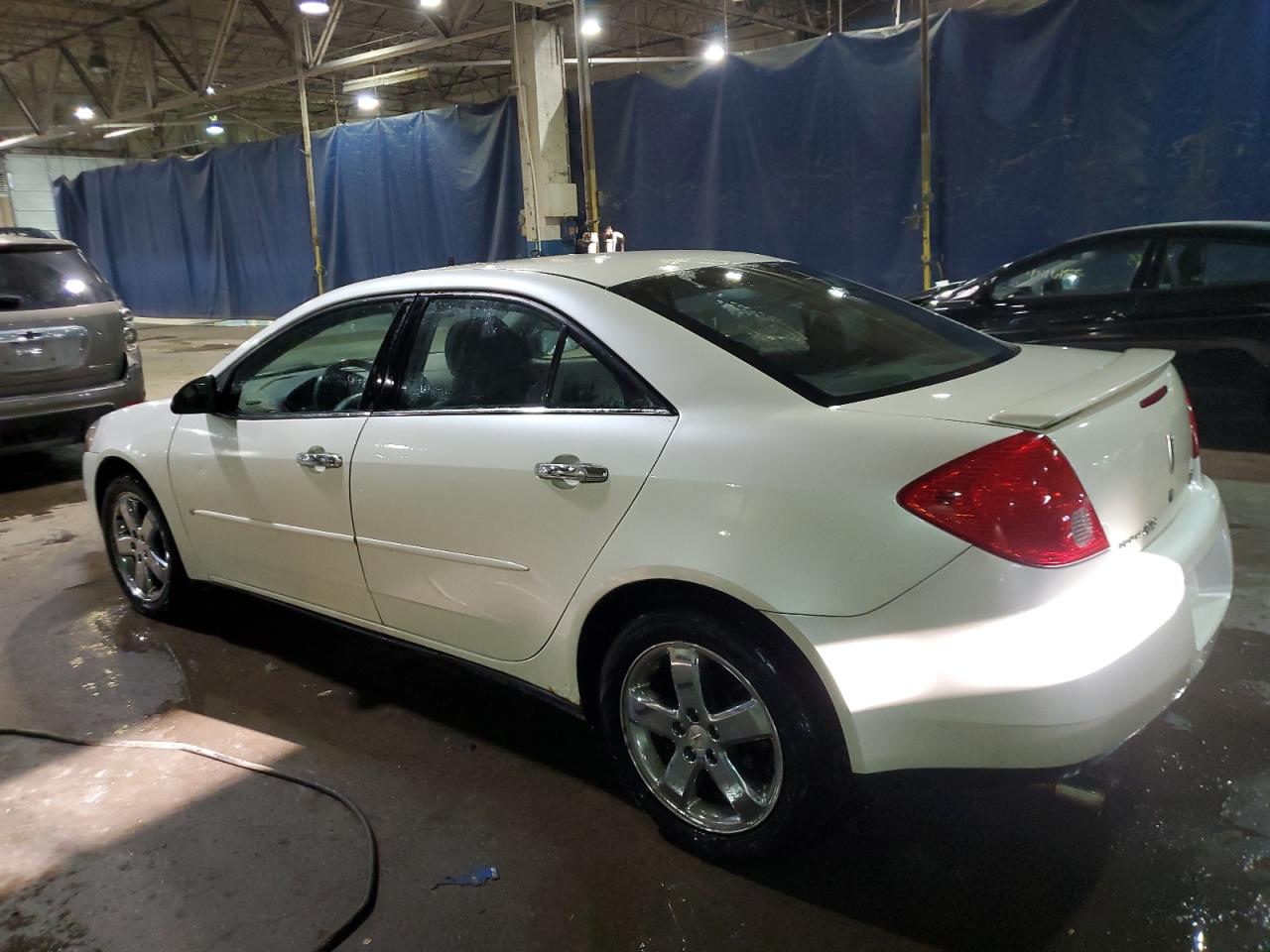 2009 Pontiac G6 - Image 2