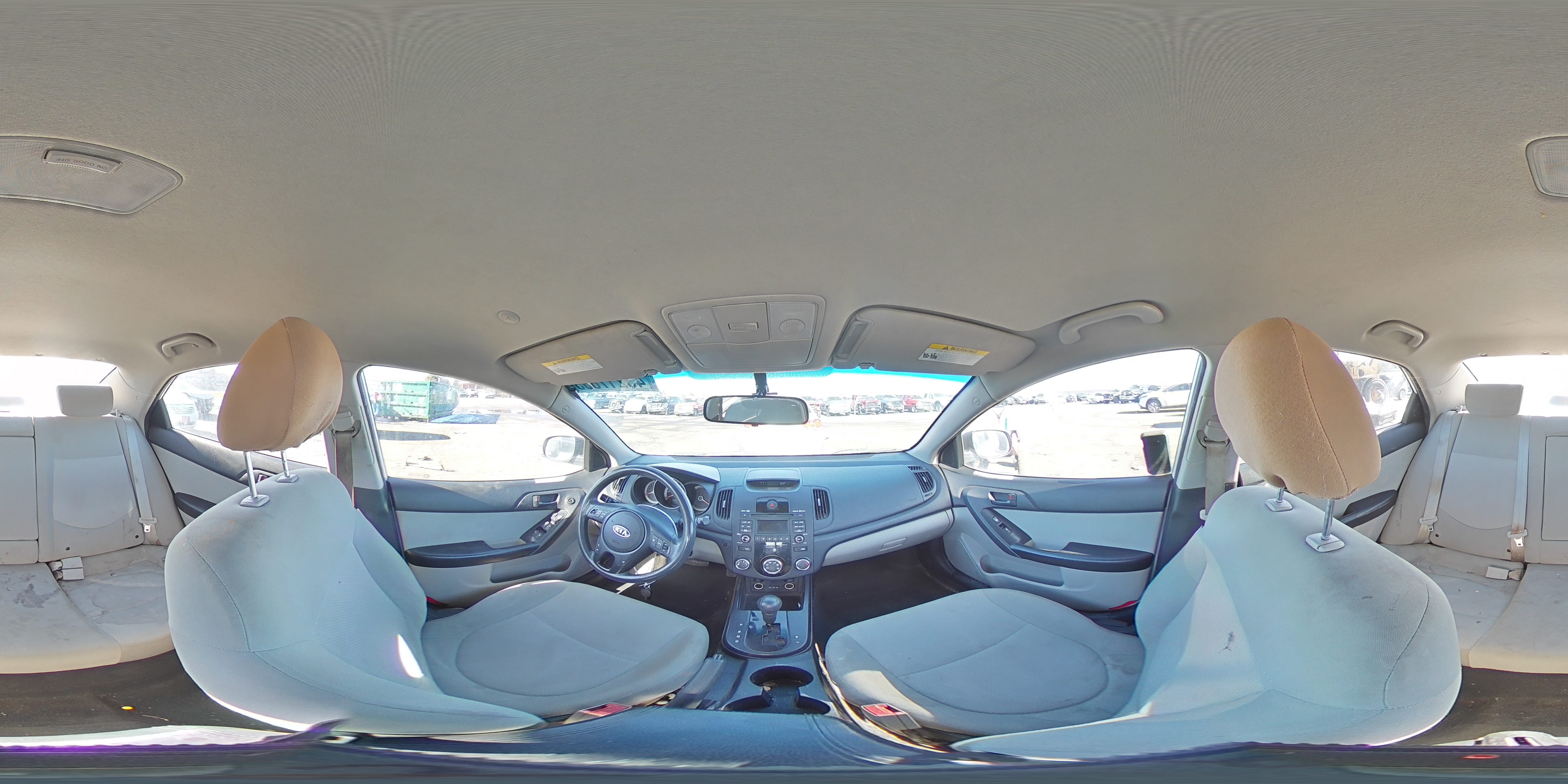 2010 Kia Forte - Image 12