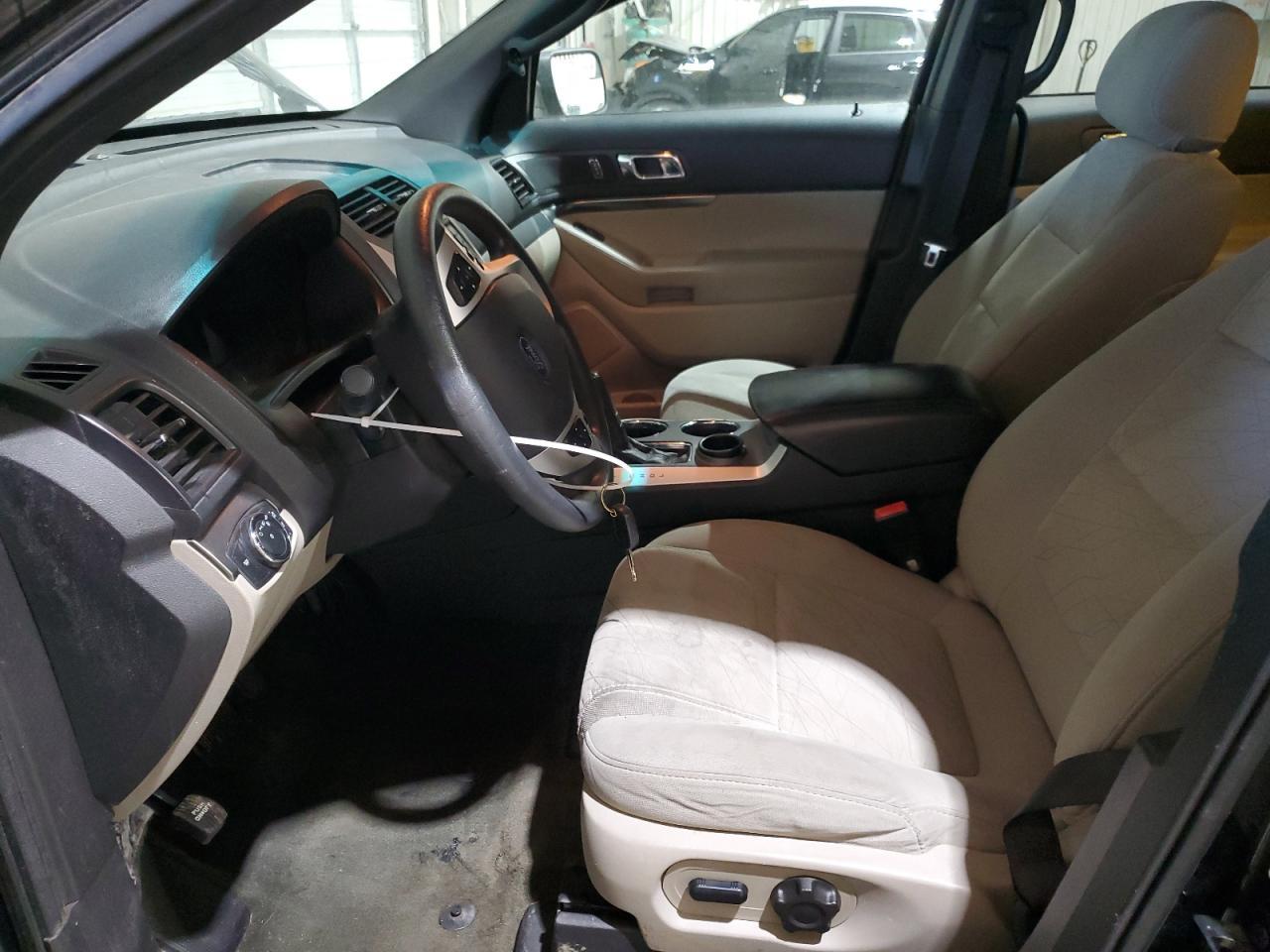 2014 Ford Explorer - Image 7