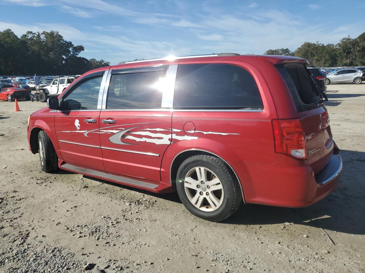 2012 Dodge Caravan - Image 2