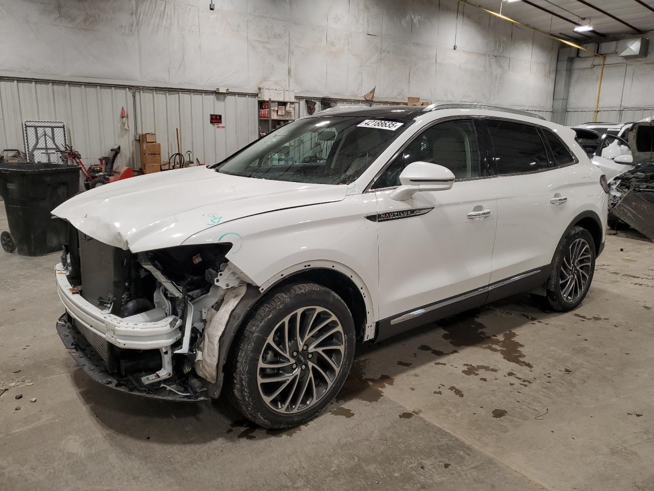2020 Lincoln Nautilus - Image 1