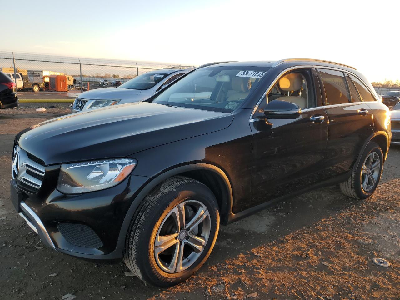2016 Mercedes-Benz GLC - Image 1