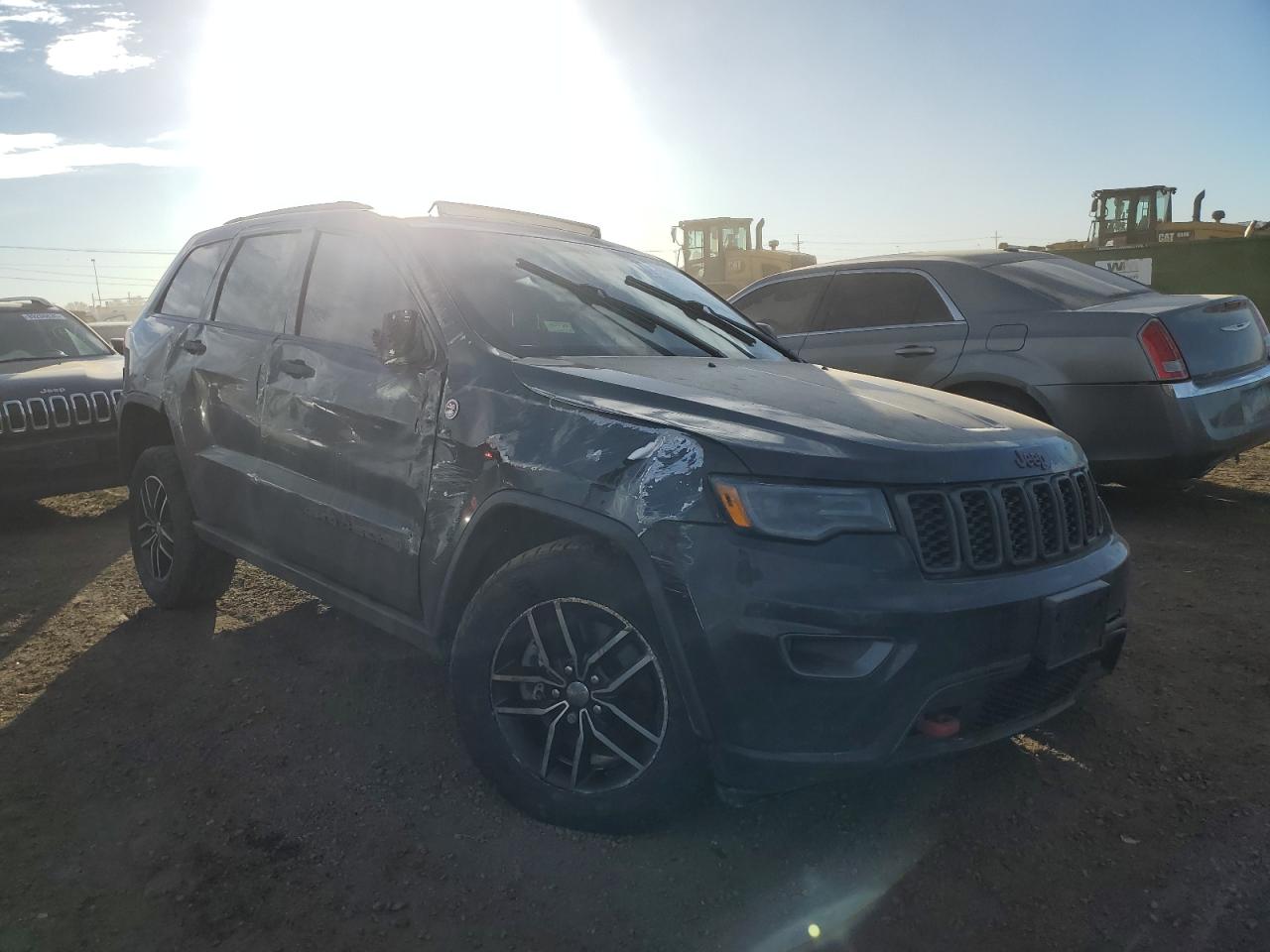 2017 Jeep Grand Cherokee - Image 4