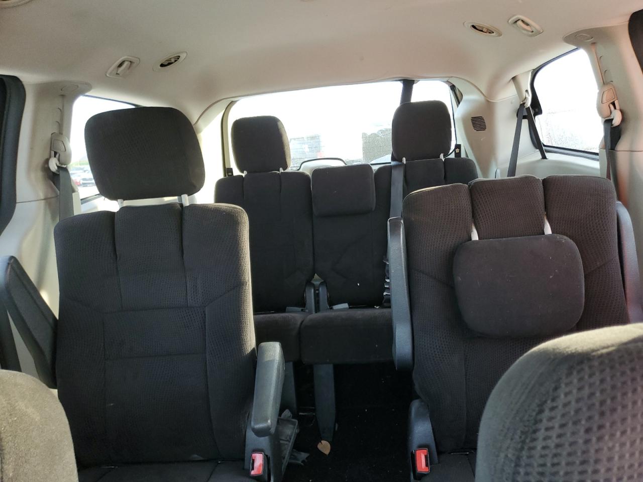 2013 Dodge Caravan - Image 10