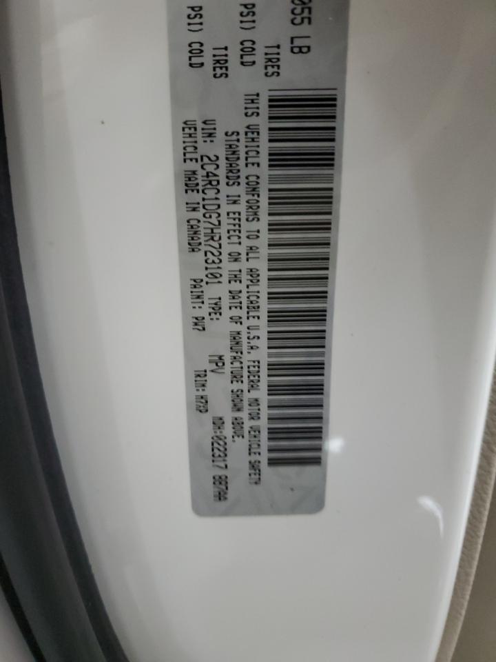 2017 Chrysler Pacifica - Image 14