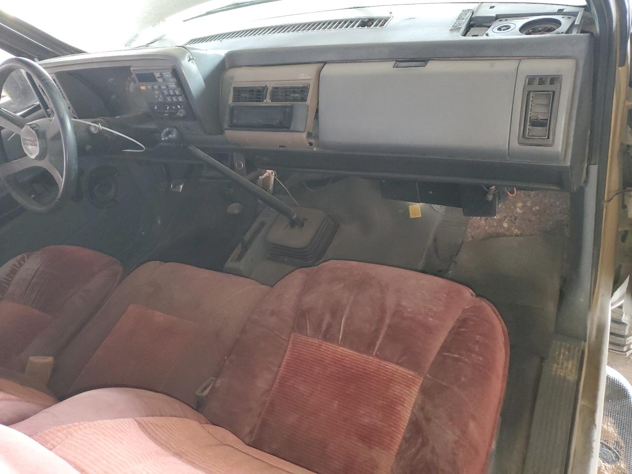 1988 Chevrolet GMT-400 - Image 8