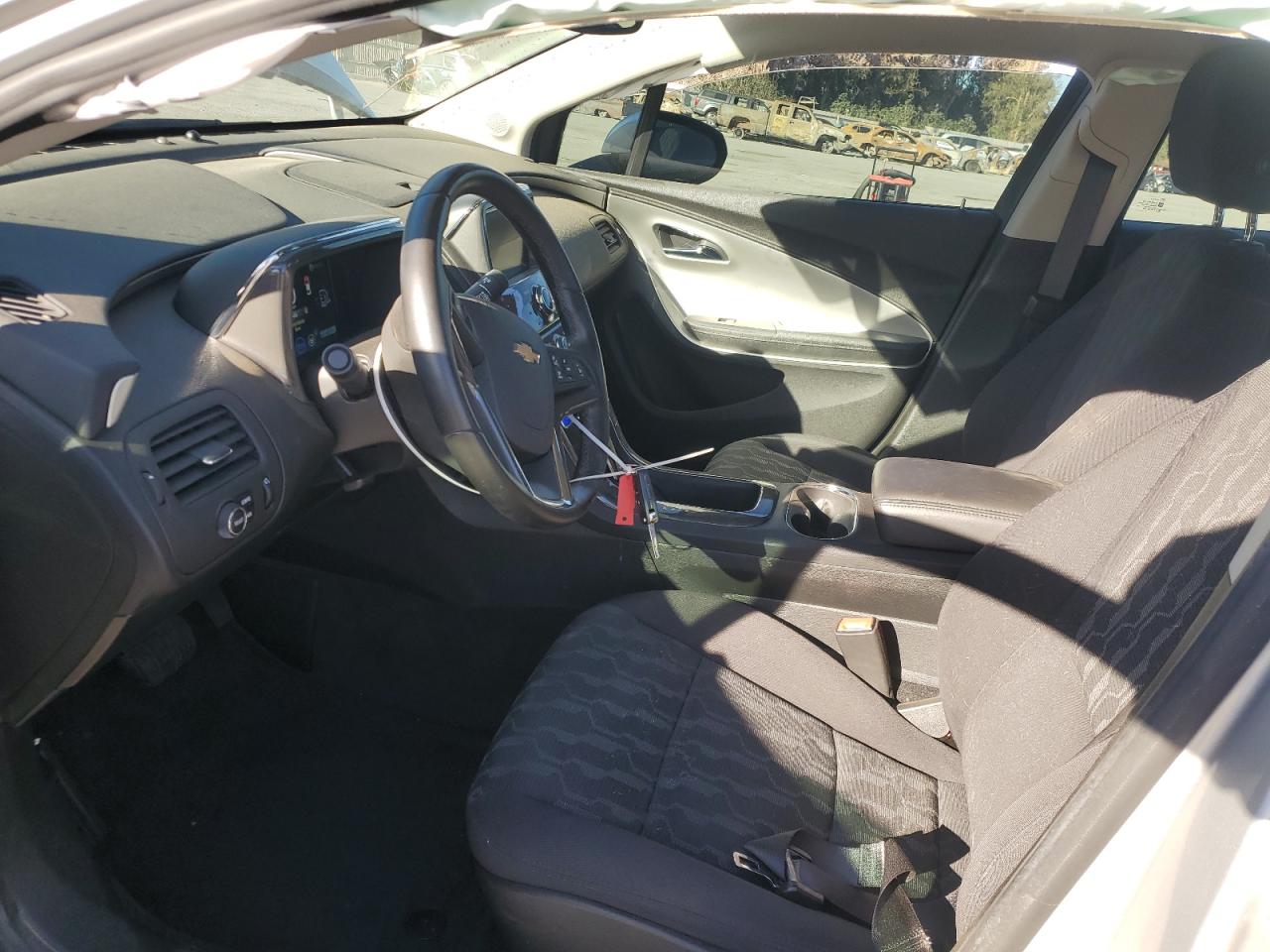 2015 Chevrolet Volt - Image 7