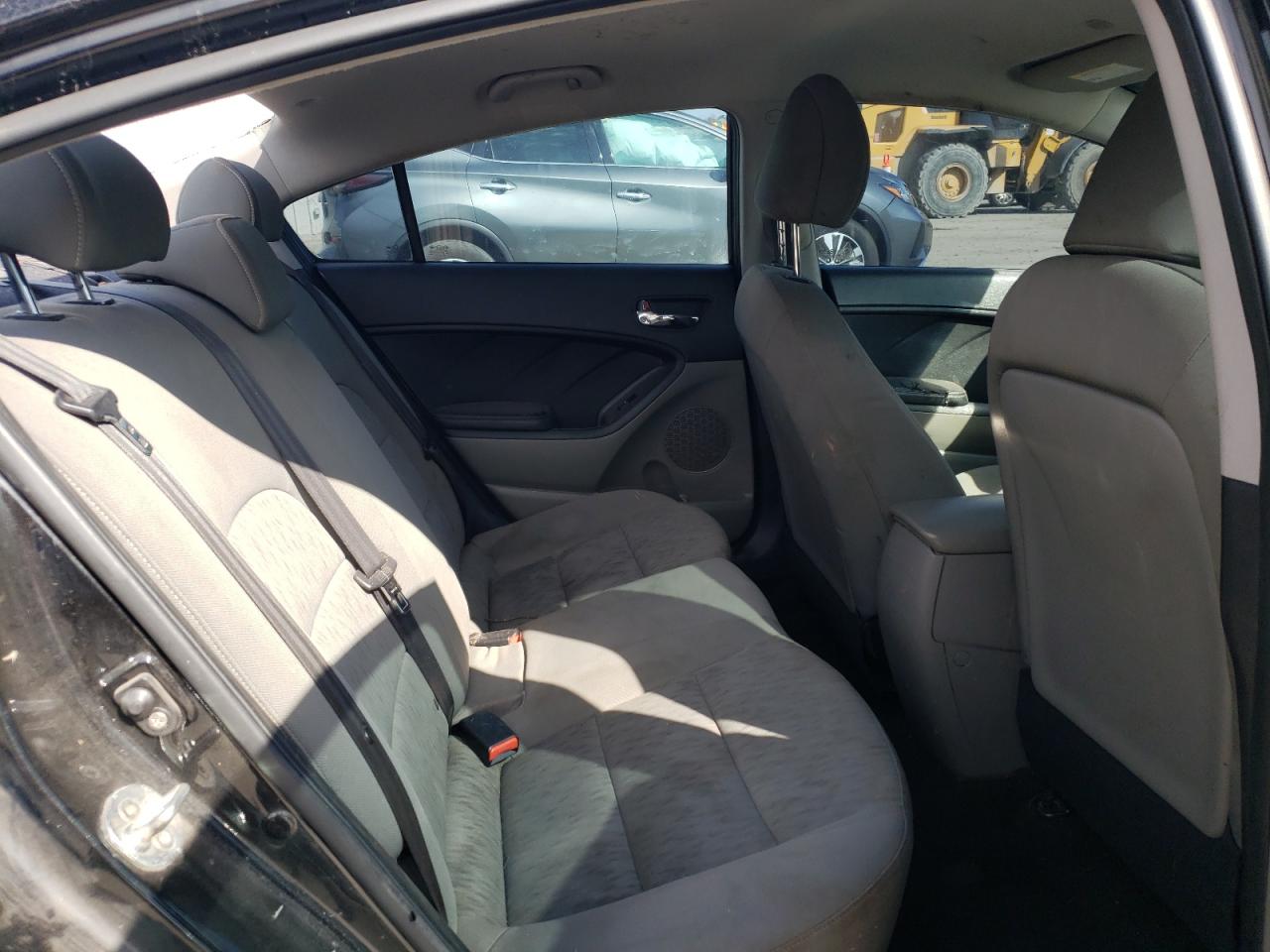 2016 Kia Forte - Image 10