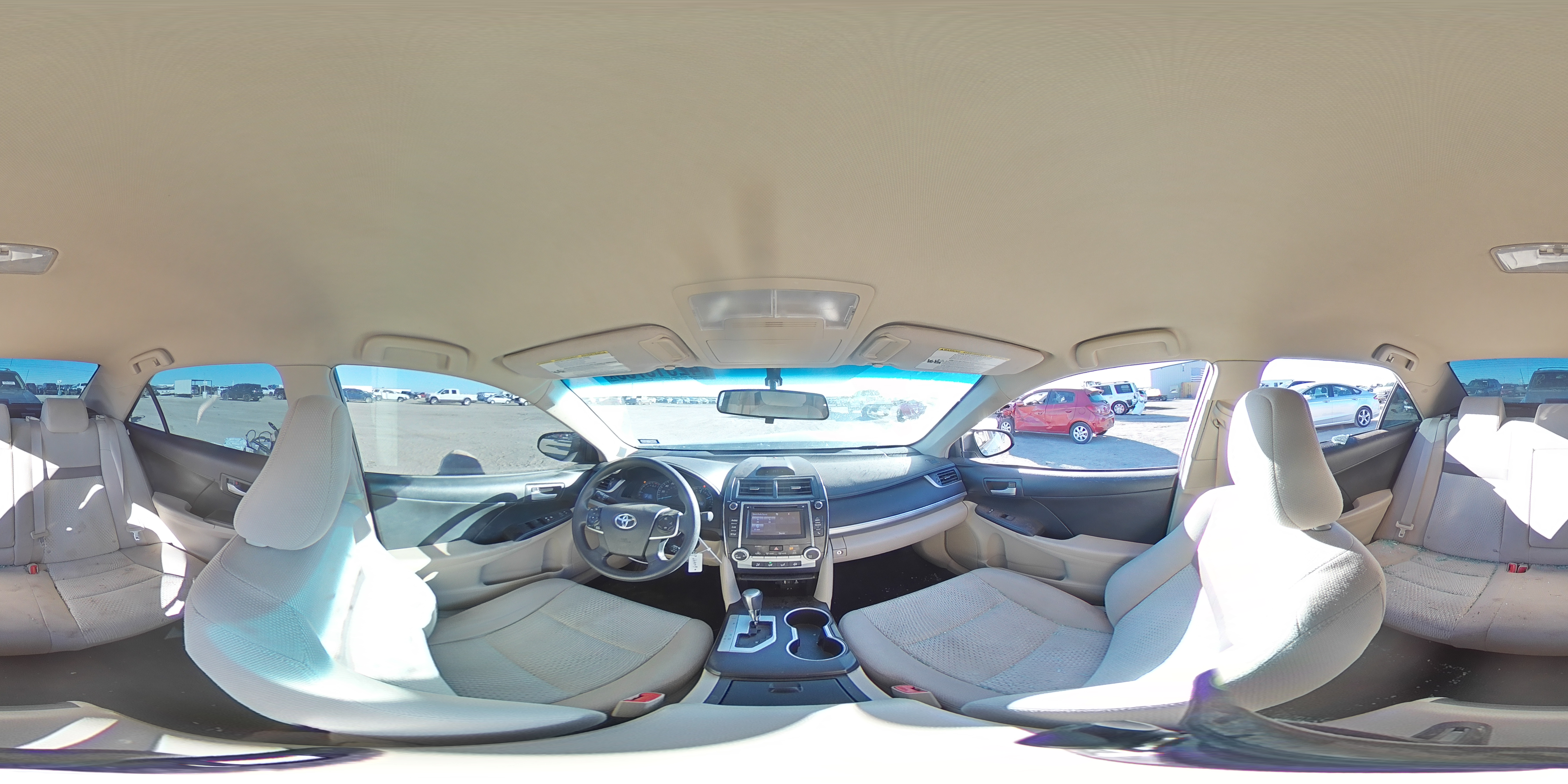2014 Toyota Camry - Image 12
