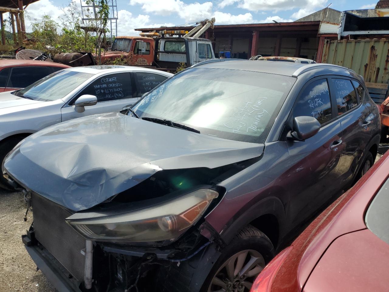 2016 Hyundai Tucson Limited de vânzare în Kapolei, HI - Front End