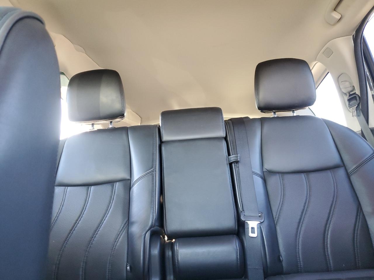 2015 Infiniti QX60 - Image 10