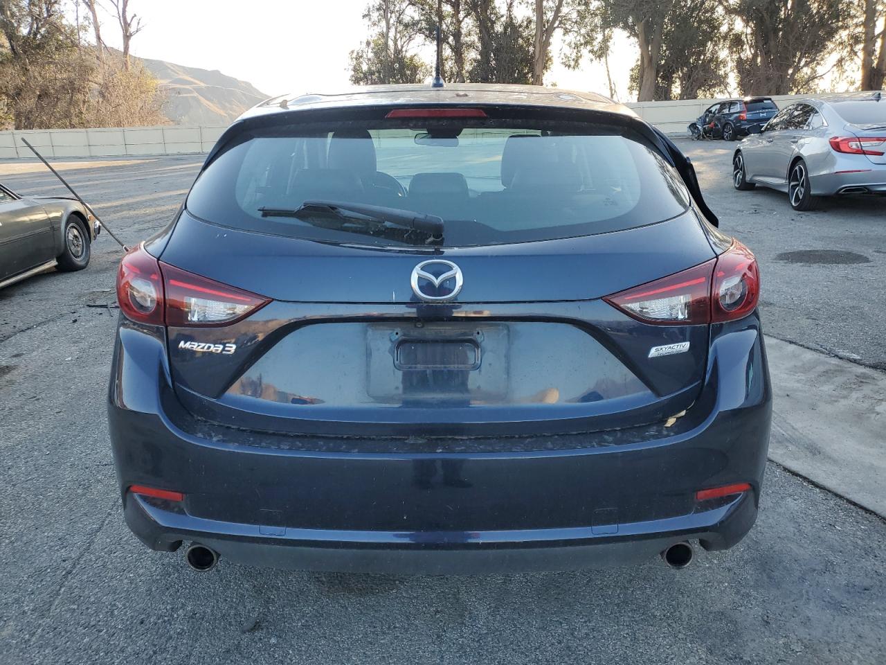 2018 Mazda 3 - Image 6