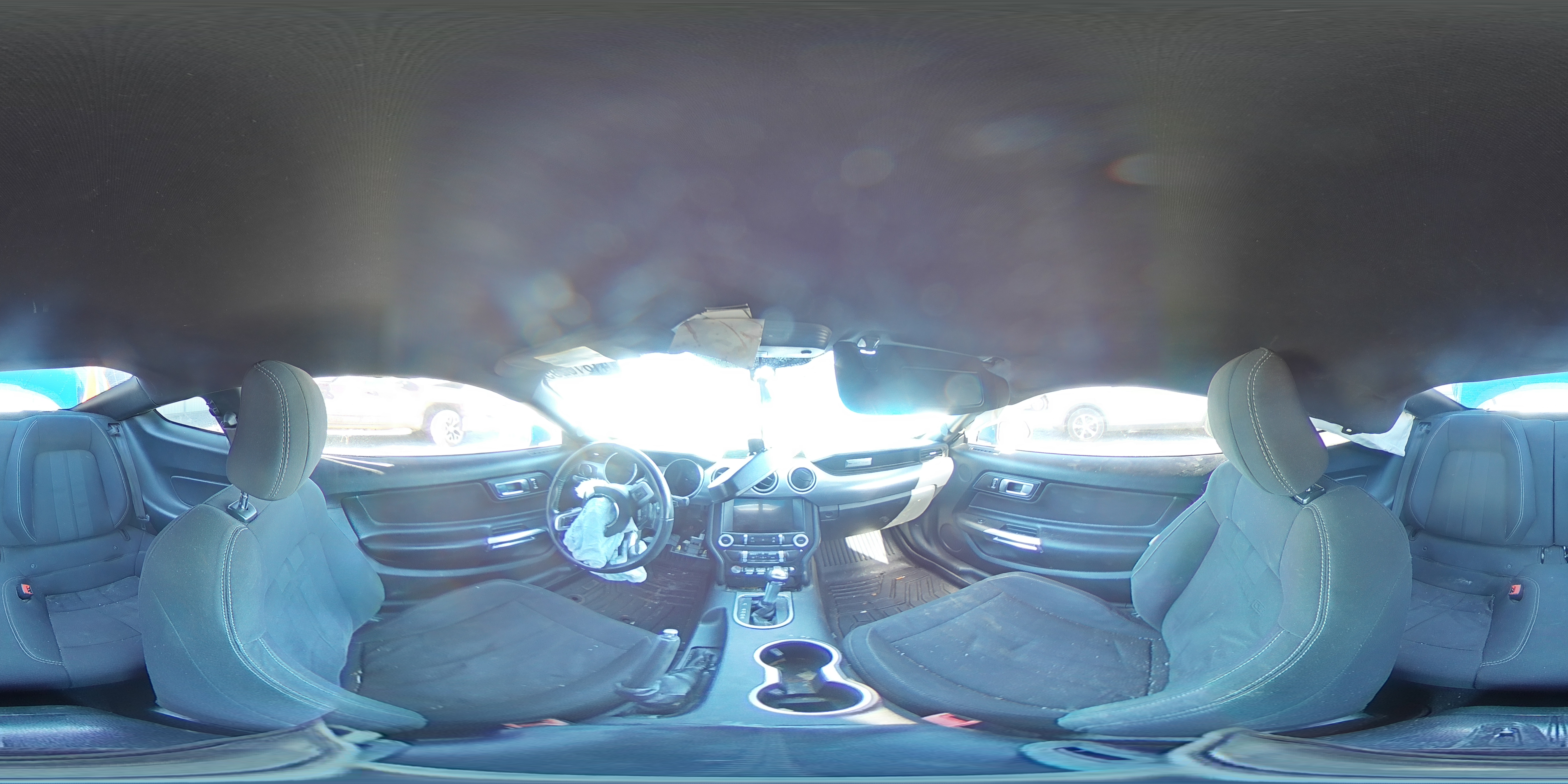 2019 Ford Mustang - Image 13