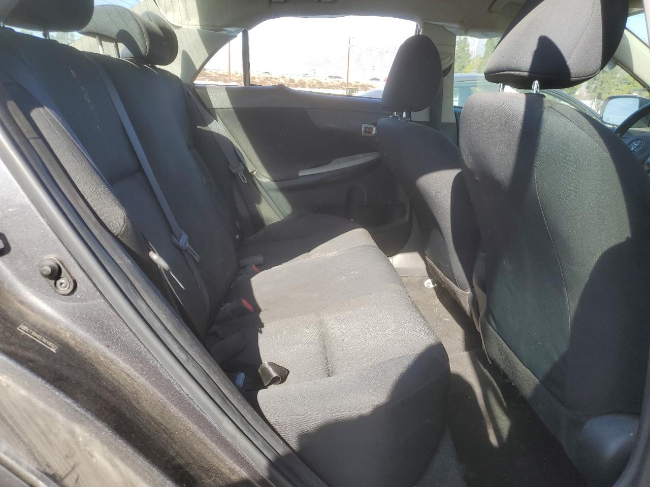 2010 Toyota Corolla - Image 11