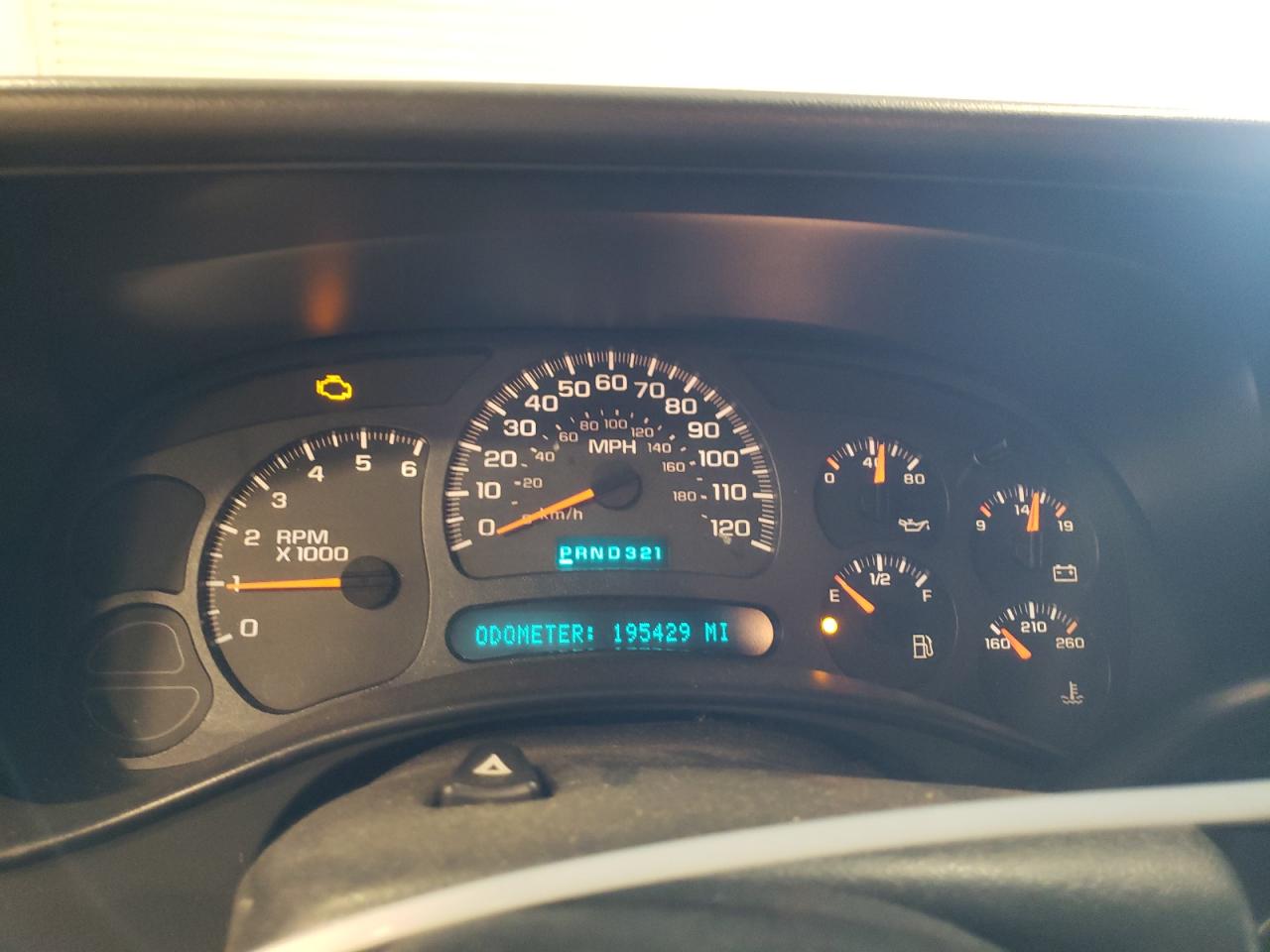2003 Chevrolet Silverado - Image 9
