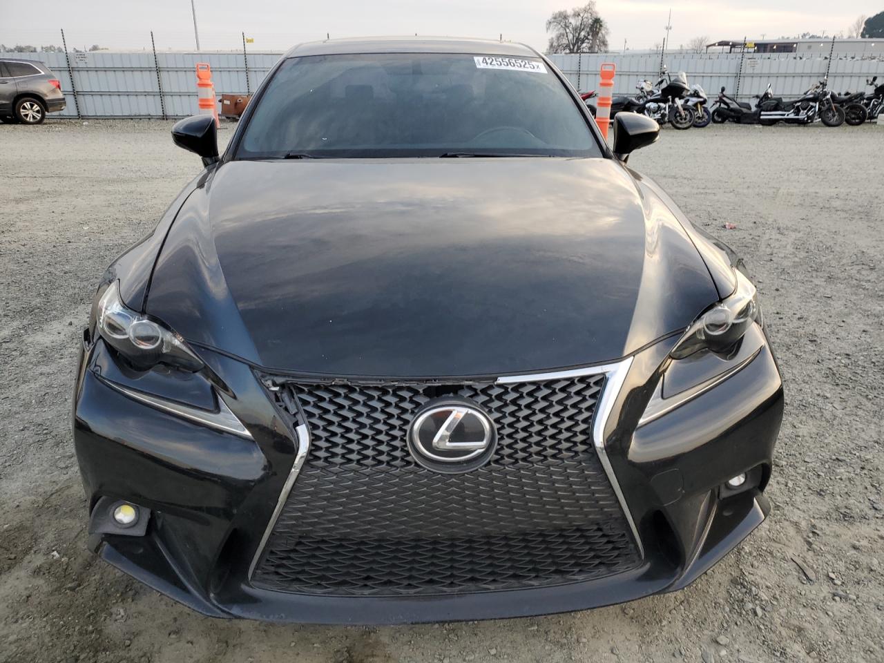 2016 Lexus IS - Image 5