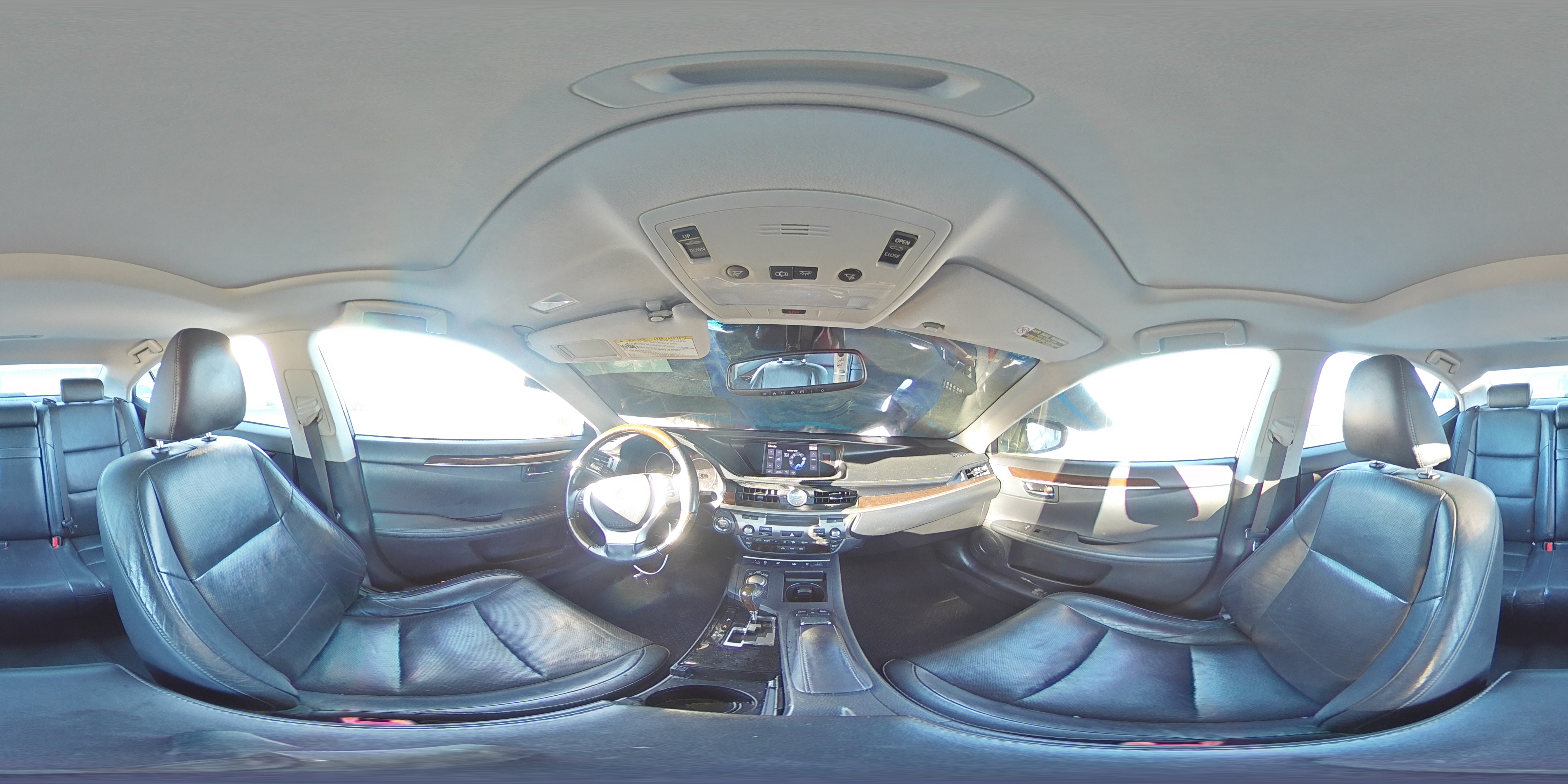 2014 Lexus ES - Image 14