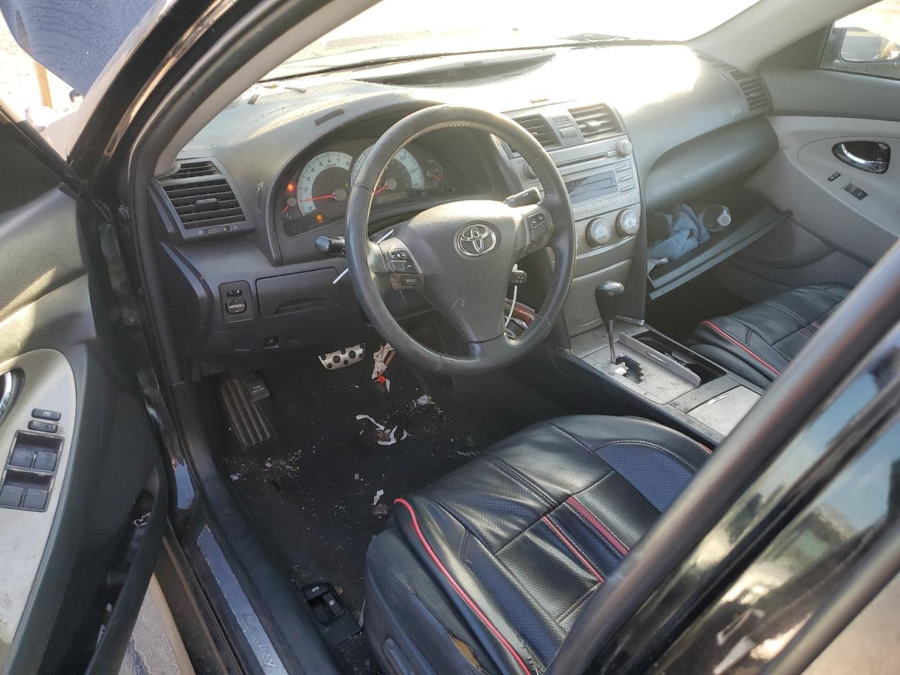 2011 Toyota Camry - Image 8