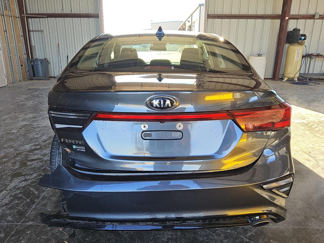2021 Kia Forte - Image 6
