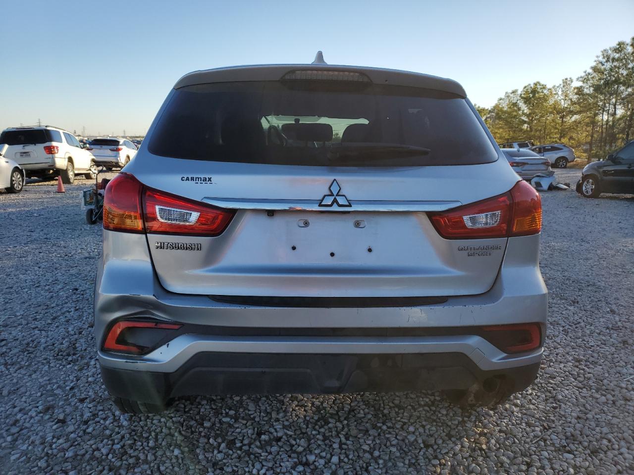 2018 Mitsubishi Outlander - Image 6
