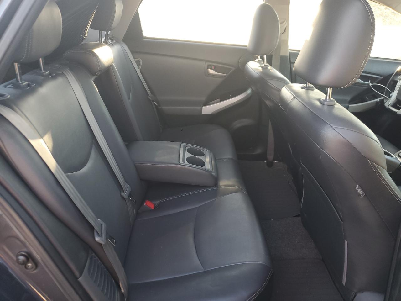 2012 Toyota Prius - Image 10