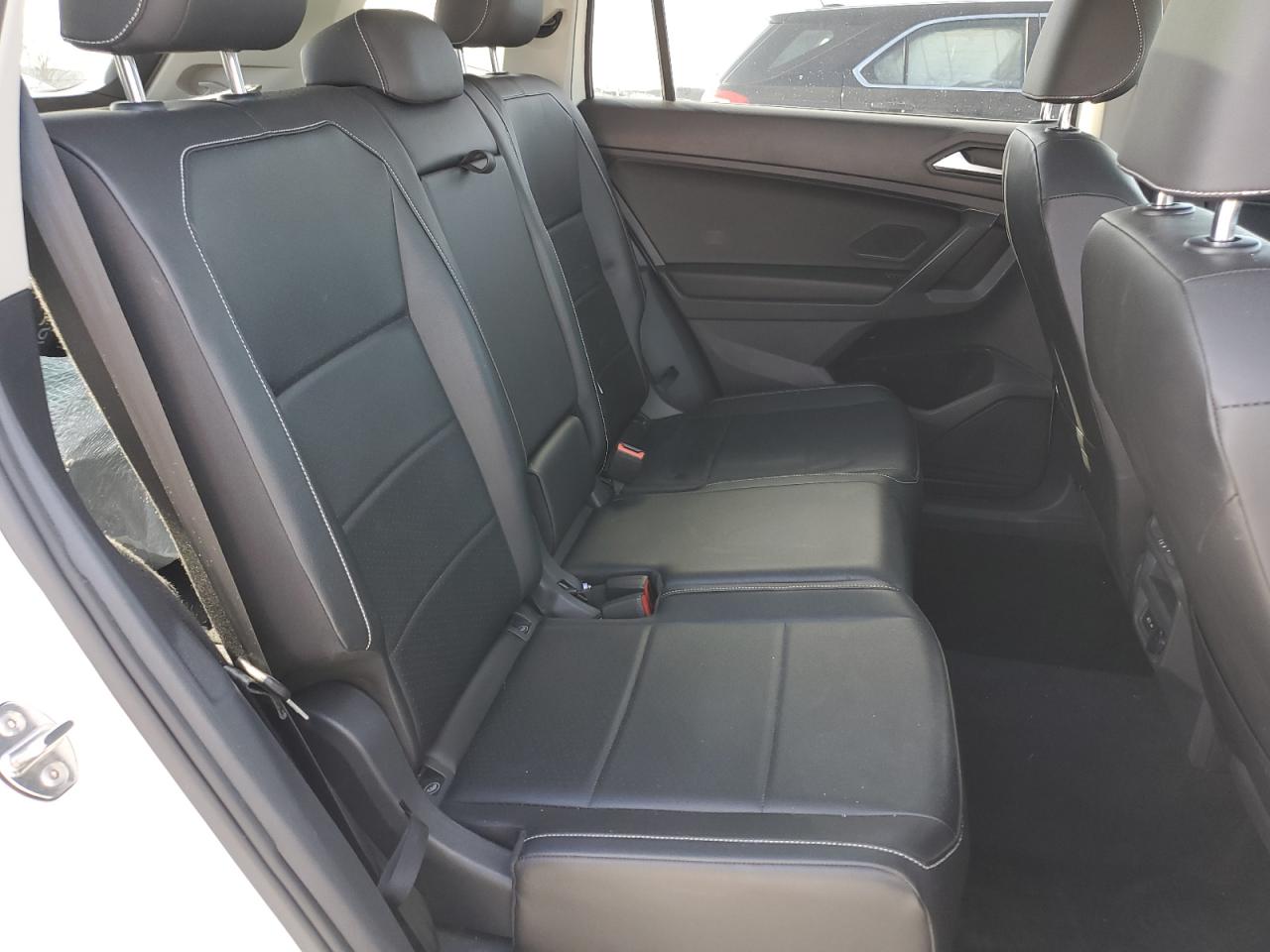 2021 Volkswagen Tiguan - Image 11