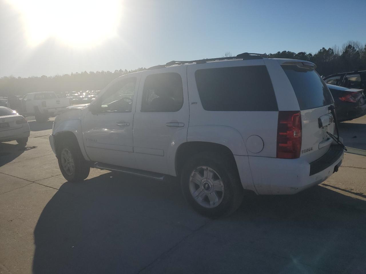 2007 Chevrolet Tahoe - Image 2