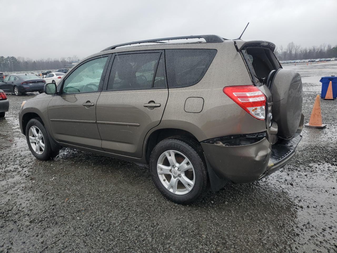 2011 Toyota RAV 4 - Image 2